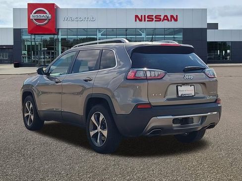 Used 2019 Jeep Cherokee Limited w/ Technology Group AWD/4WD image 5