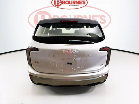 Used 2024 Kia Telluride EX w/ EX Captain's Chair Package AWD/4WD image 9
