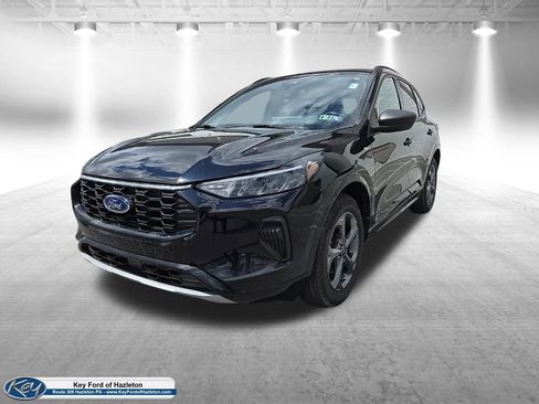 Used 2023 Ford Escape ST-Line w/ Tech Pack #1 image 3