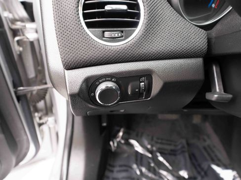 Used 2016 Chevrolet Cruze LT FWD image 11