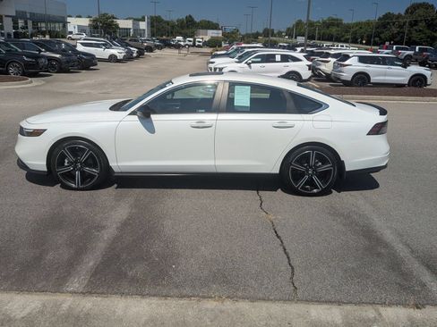 Used 2024 Honda Accord Sport image 6