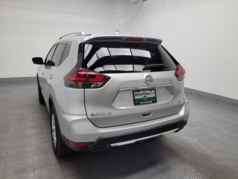 Used 2020 Nissan Rogue SV image 5
