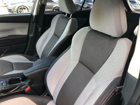 Used 2018 Subaru Crosstrek 2.0i Premium w/ Eyesight System image 13