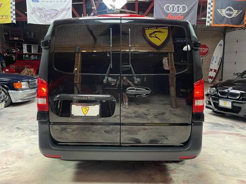 Used 2019 Mercedes-Benz Metris Passenger image 8