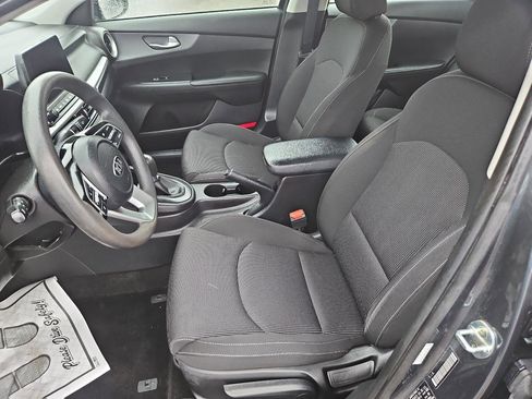 Used 2021 Kia Forte Sedan FWD image 11