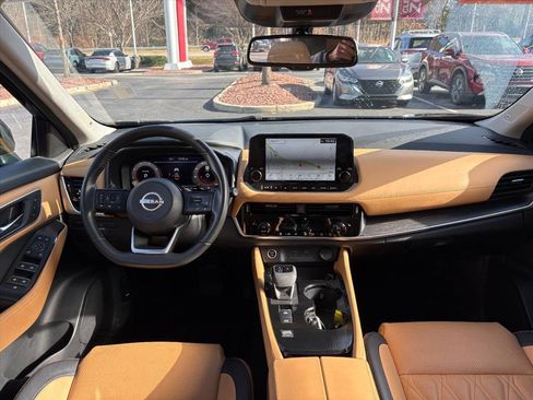 Certified 2023 Nissan Rogue Platinum image 8