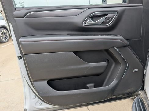 Used 2024 Chevrolet Suburban RST RWD image 16
