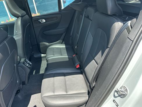 Used 2024 Volvo XC40 B5 Plus w/ Protection Package Premier AWD/4WD image 25