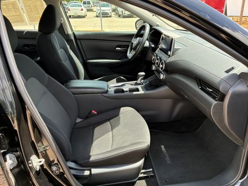 Used 2025 Nissan Sentra SV FWD image 29
