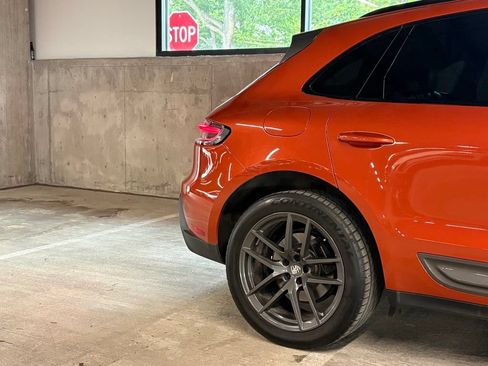 Used 2023 Porsche Macan AWD/4WD image 10