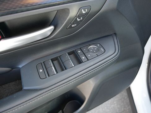 Used 2024 Toyota Grand Highlander AWD Hybrid image 19