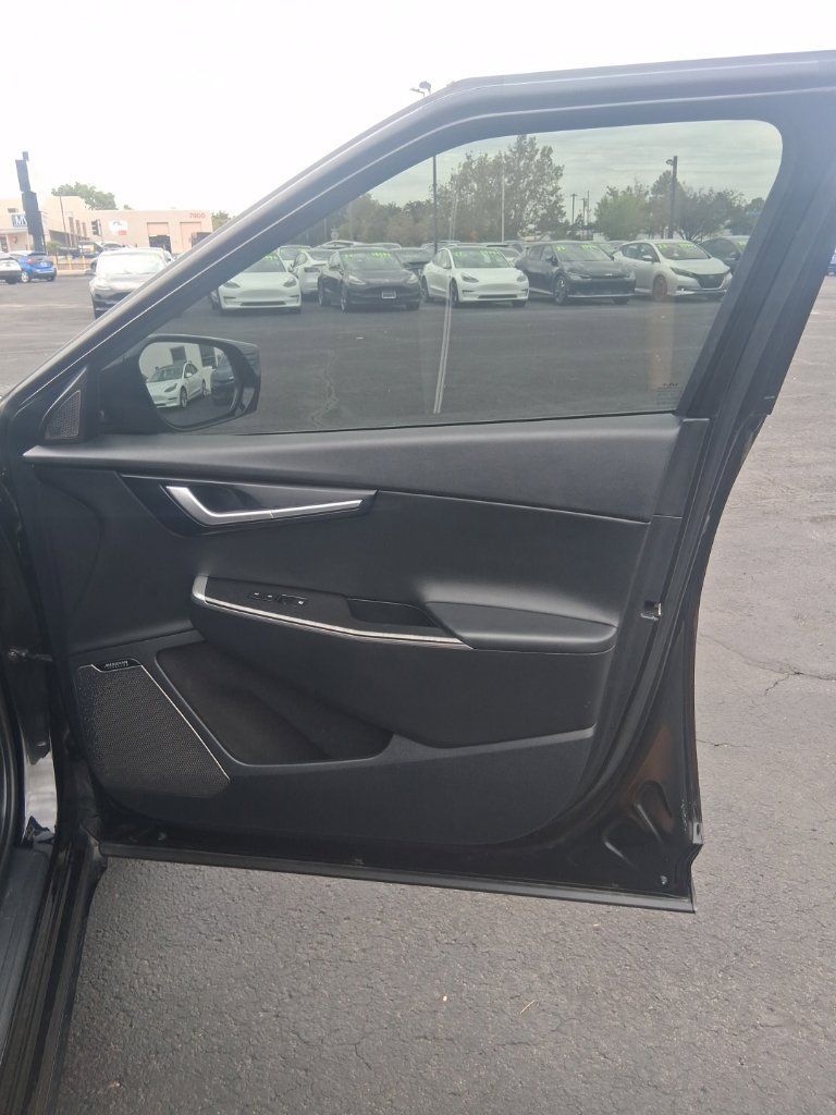 Used 2022 Kia EV6 Wind RWD image 5