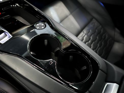 Used 2022 Audi RS e-tron GT image 17