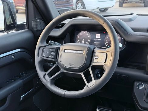 Used 2023 Land Rover Defender 110 V8 image 93
