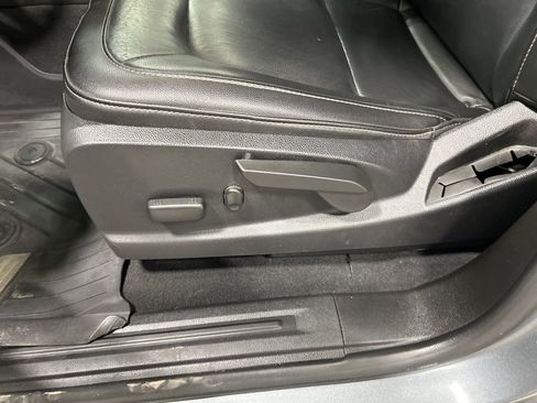 Used 2019 GMC Canyon SLT w/ Trailering Package image 11