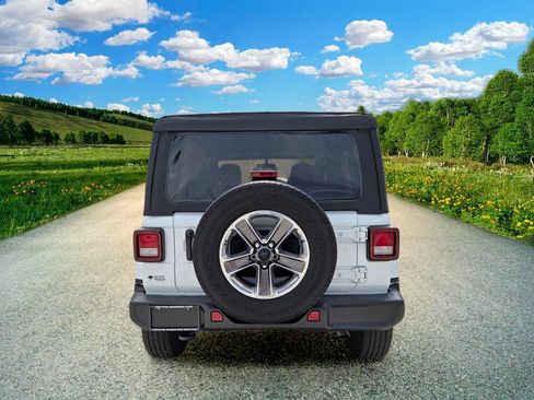Certified 2022 Jeep Wrangler Unlimited Sahara AWD/4WD image 5