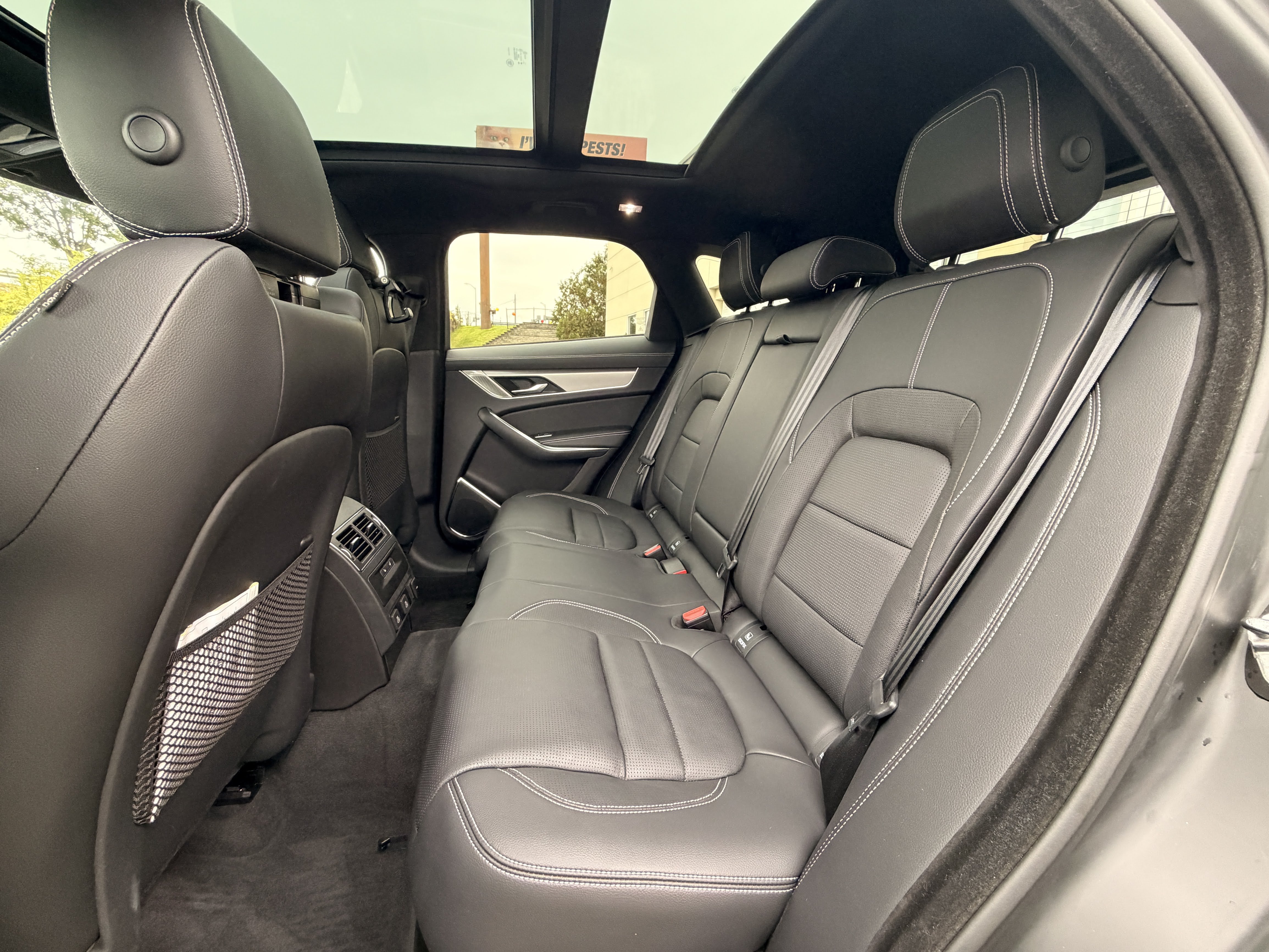Used 2024 Jaguar F-PACE R-Dynamic S AWD/4WD image 17