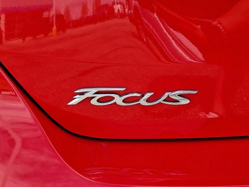 Used 2016 Ford Focus ST w/ Equipment Group 402A image 34