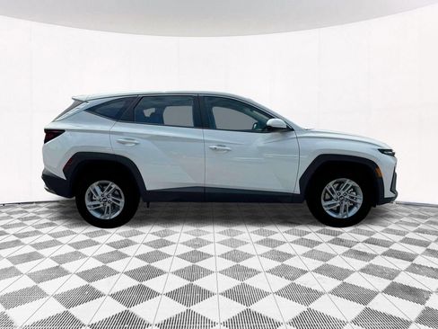 Used 2025 Hyundai Tucson SE FWD image 13