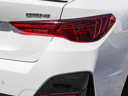 New 2026 BMW i4 eDrive40 w/ M Sport Package RWD image 7