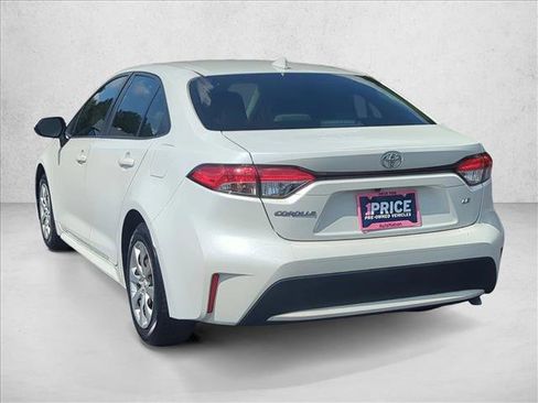 Used 2021 Toyota Corolla LE image 7