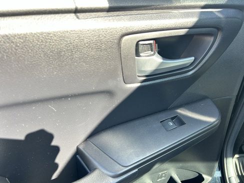 Used 2017 Toyota Camry SE image 24