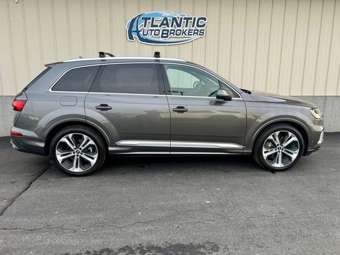 Used 2021 Audi Q7 3.0T Prestige w/ Prestige Package image 3