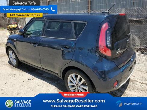 Used 2019 Kia Soul + image 3