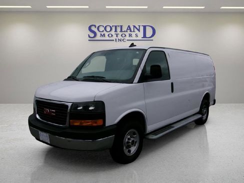 Used 2024 GMC Savana 2500 w/ Driver Convenience Package RWD image 2