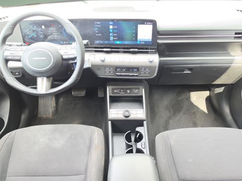 Used 2024 Hyundai Kona SEL FWD image 7