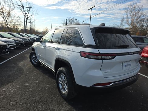 New 2025 Jeep Grand Cherokee Laredo image 20