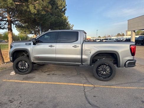 Used 2025 GMC Sierra 1500 AT4 w/ AT4 Premium Package AWD/4WD image 14