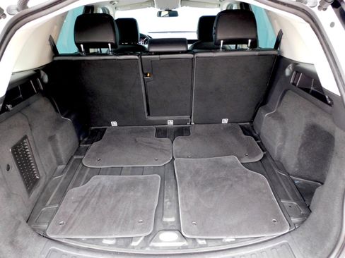 Used 2018 Land Rover Discovery Sport HSE image 22