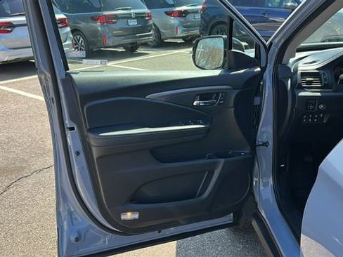 Used 2023 Honda Ridgeline RTL-E image 8