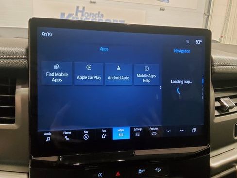 Used 2024 Ford Expedition XLT image 33