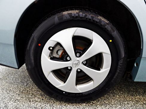 Used 2015 Toyota Prius Two FWD image 20