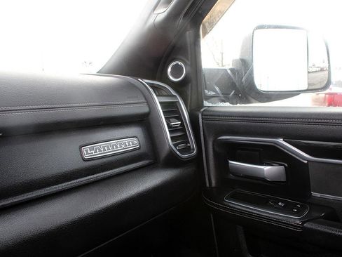 Used 2021 RAM 3500 Laramie image 31