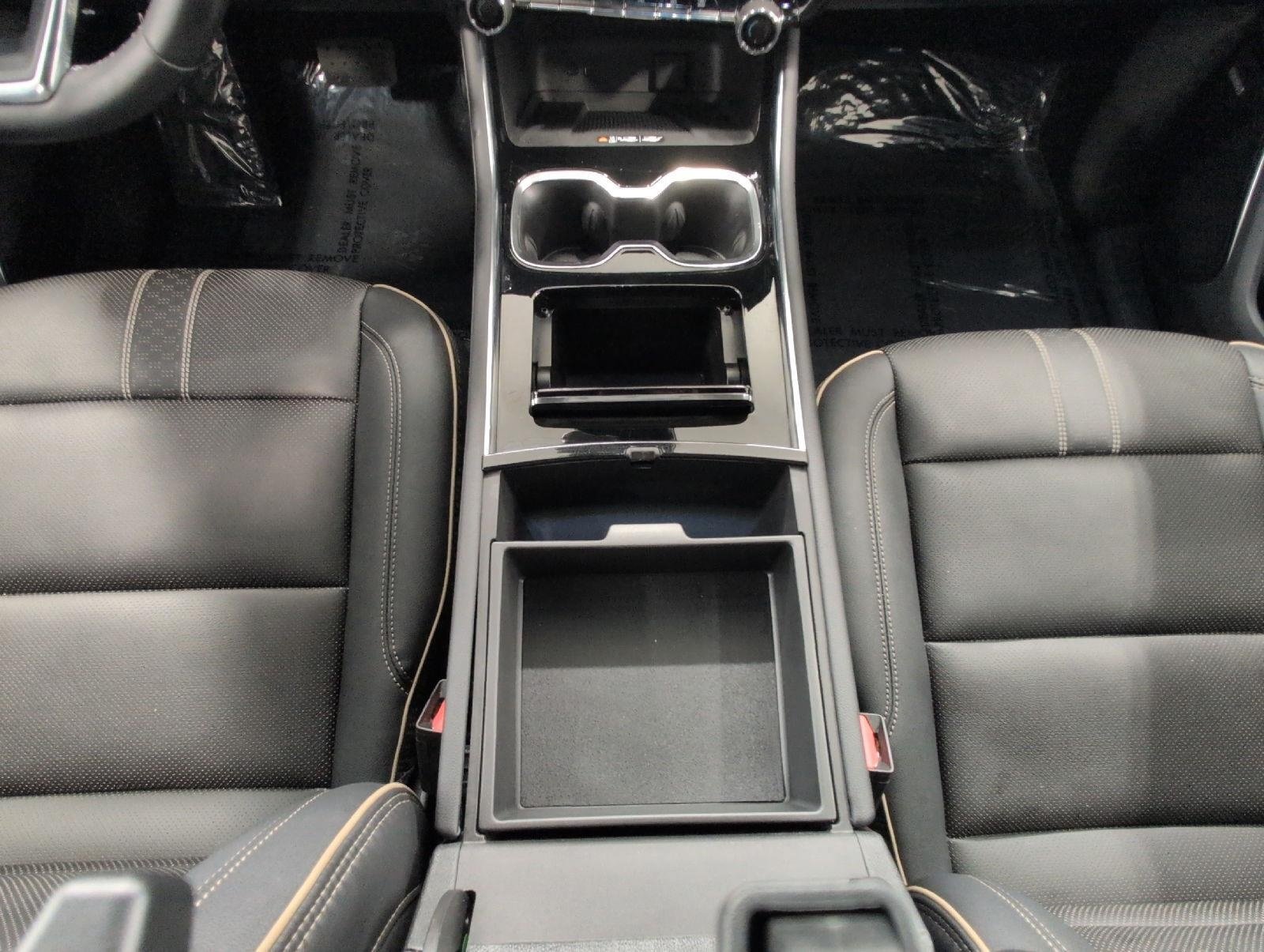 Used 2026 Chevrolet Traverse High Country w/ LPO, Floor Liner Package AWD/4WD image 17
