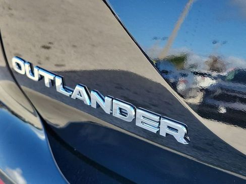 New 2026 Mitsubishi Outlander ES AWD/4WD image 8