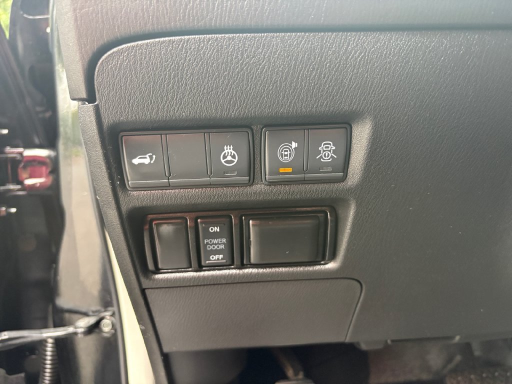 Used 2020 Nissan Armada Platinum AWD/4WD image 26