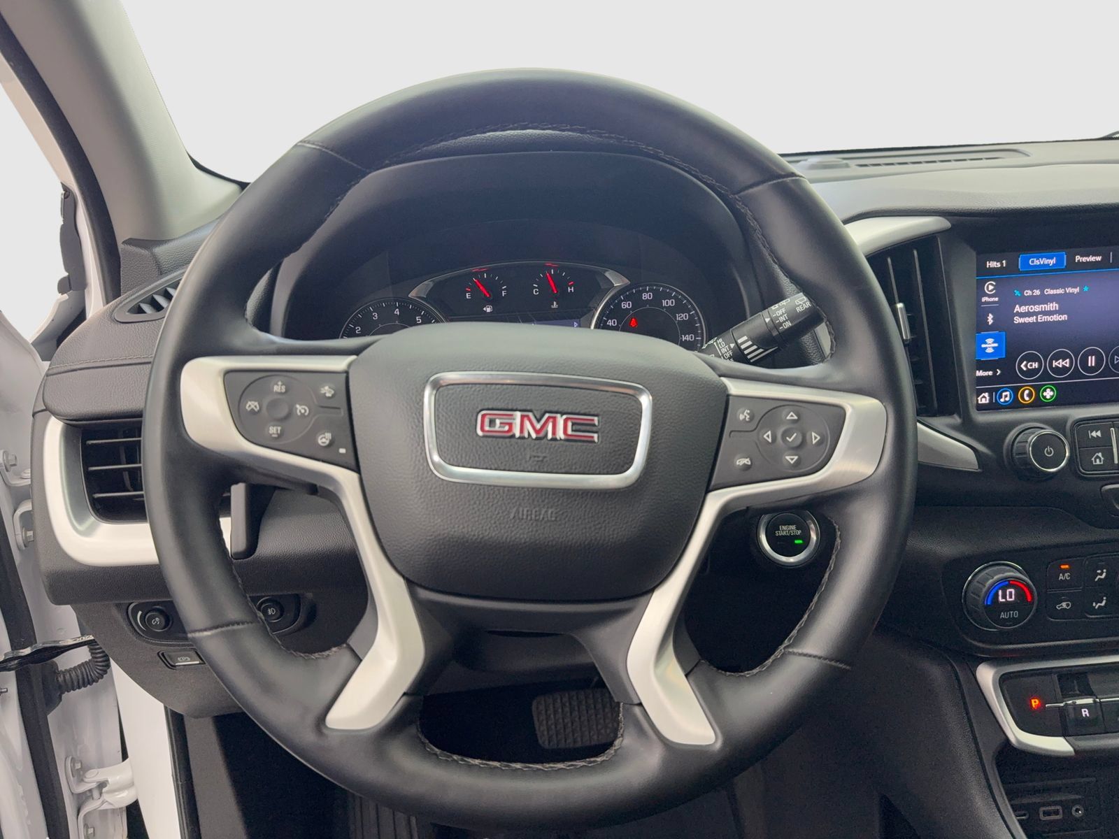 Used 2024 GMC Terrain SLT FWD image 25