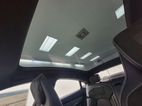 New 2025 Porsche Taycan image 27