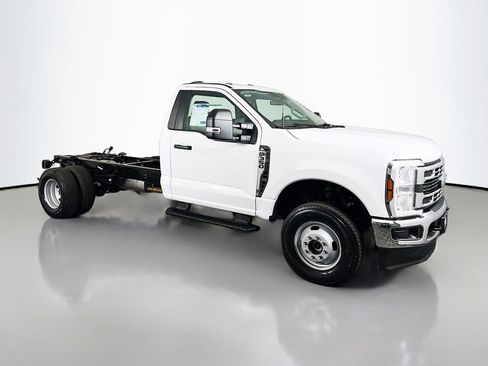 New 2025 Ford F350 XL w/ XL Chrome Package image 1