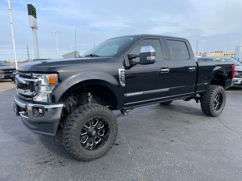 Used 2022 Ford F250 XLT w/ XLT Premium Package AWD/4WD image 6