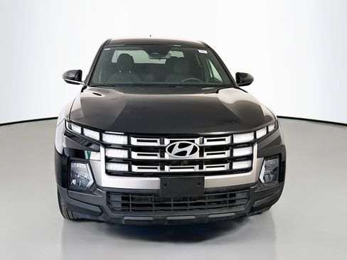 Used 2025 Hyundai Santa Cruz SE image 2