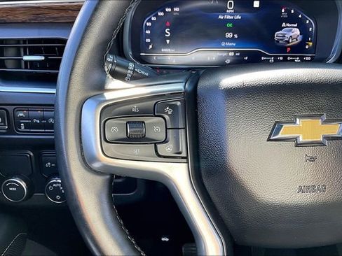 Used 2023 Chevrolet Suburban Premier image 11