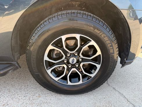 Used 2024 Ford Expedition Max XLT RWD image 13
