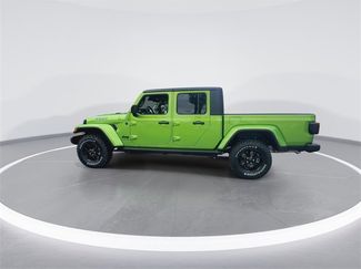 New 2025 Jeep Gladiator Willys video 2