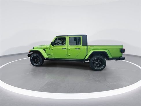 New 2025 Jeep Gladiator Willys image 2