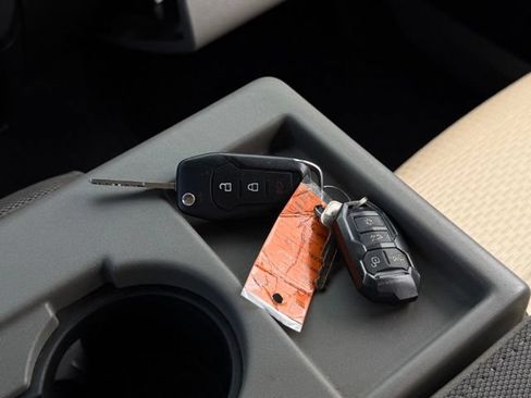 Used 2019 Ford F250 XLT AWD/4WD image 3